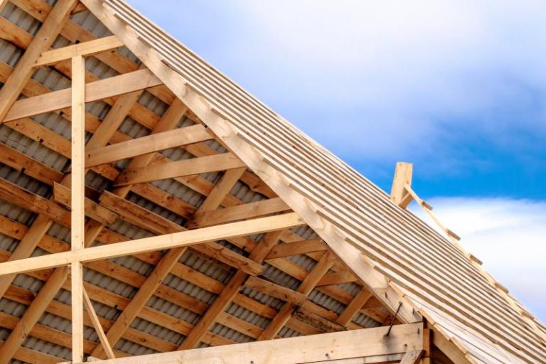 Rénovation de charpente traditionnelle, quelles étapes suivre ?