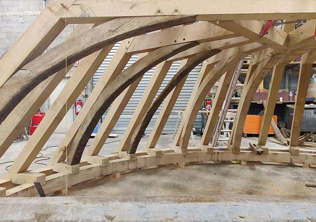 Rénovation de Charpentes en Bois à Nancy, Metz et Sedan : Tradition et Innovation au Service des Bâtiments Historiques
